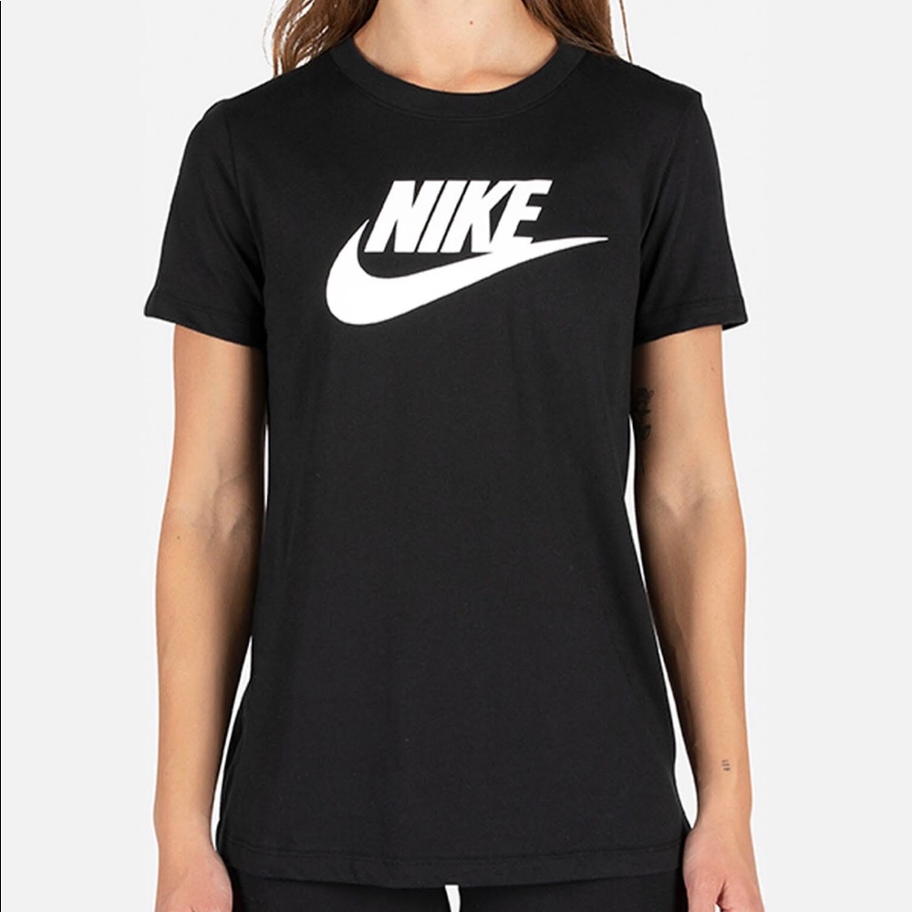 Nike Essential Cotton T-Shirt